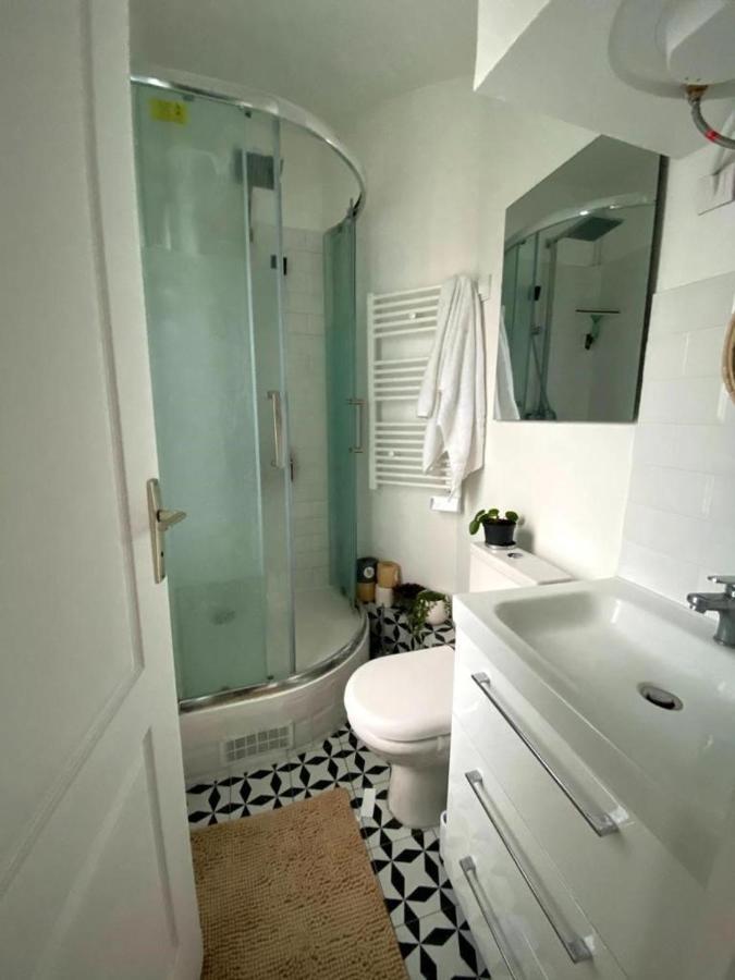 باريس Modern Appartement W/ Tour Eiffel View In The 7Th المظهر الخارجي الصورة